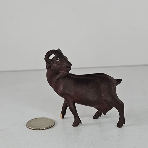 Vintage Hand-Carved Wooden Goat Ram Figurine Horned *FLAW* - Picture 6 of 8